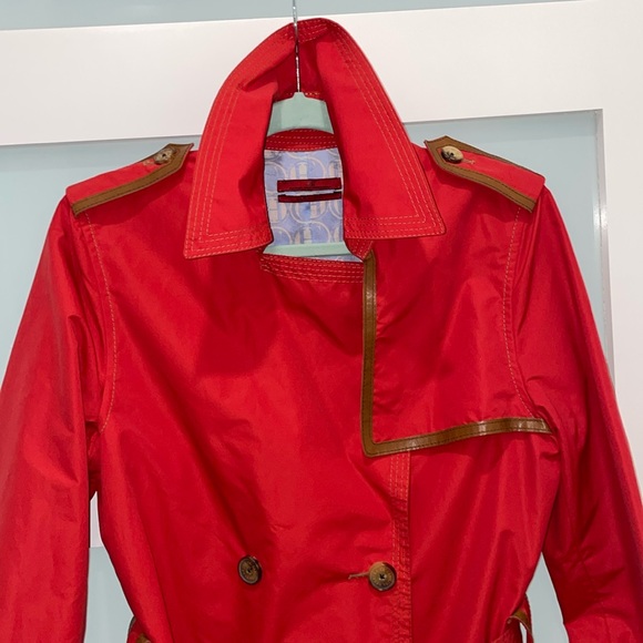 ❤️AS NEW❣️EUC❣️CAROLINA HERRERA❣️CH Short Rain Jacket. Genuine Leather trim. - Picture 5 of 13